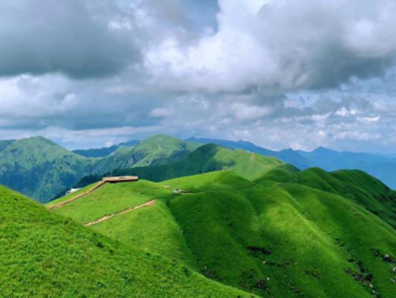 �书ɽ���ճ������Ă�(g��)�ط��������书ɽ����Ƽ�l(xi��ng)վ߀��Ƽ�l(xi��ng)��վ