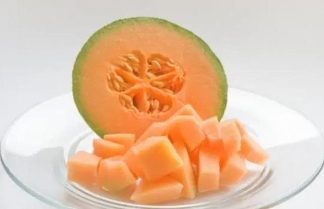 哈密瓜和什么相克 吃了哈密瓜不能吃什么 哈密瓜和什么相克 吃了哈密瓜不能吃什么