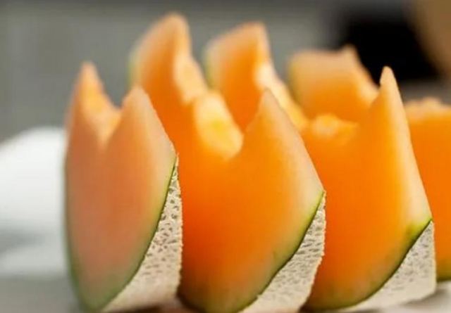 哈密瓜和什么相克 吃了哈密瓜不能吃什么 哈密瓜和什么相克 吃了哈密瓜不能吃什么