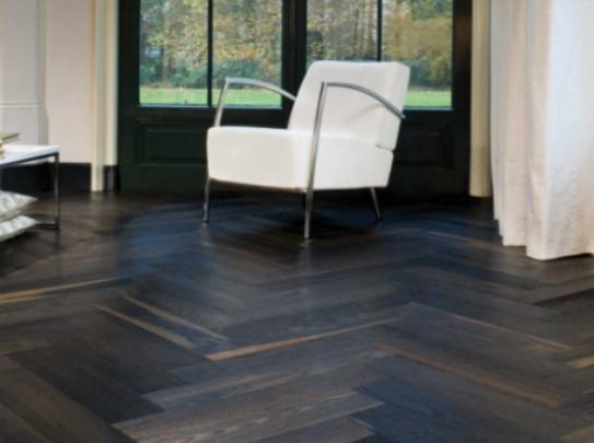 ��ľ�ذ����Ʒ�����а񣬰��ŵذ�ˮ���I�ȡ�����ҵذ��ԃr�Ⱥܸ�