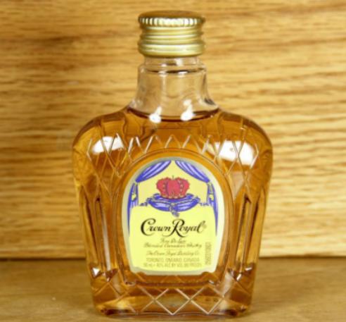 世界威士忌五大產(chǎn)區(qū)排行榜,蘇格蘭威士忌有煙熏感、美國威士忌用料特殊 世界威士忌五大產(chǎn)區(qū)排行榜,蘇格蘭威士忌有煙熏感、美國威士忌用料特殊