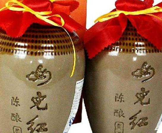 中國十大黃酒排行榜,古越龍山遠銷海外、會稽山口感純正 中國十大黃酒排行榜,古越龍山遠銷海外、會稽山口感純正