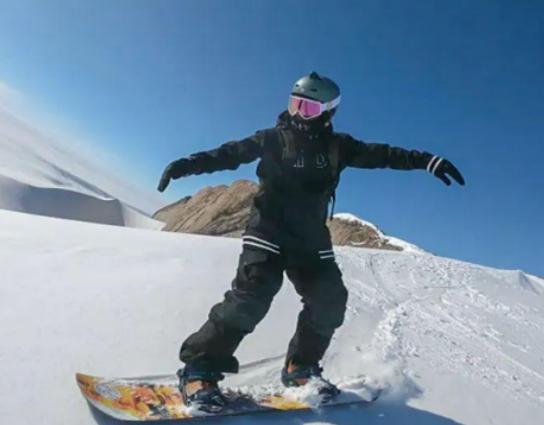 ����ʮ��ѩ�ΰ�Ʒ�����а񣬽��u�ڱ�һ�����Ͽ��z�\�ӮaƷ�Rȫ