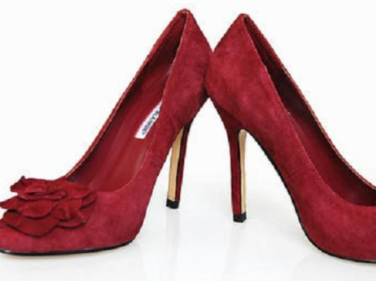 ����ʮ���ݳ�ŮЬƷ��������Manolo Blahnik��Jimmy Choo�����˰V��