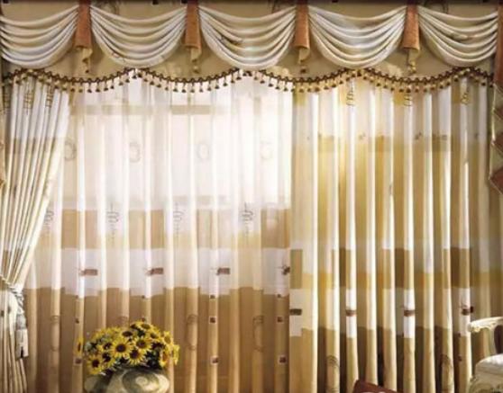 ʮ�󴰺�����Ʒ�����а����~��ˮ������Ħ���˴������Ђ��Ի�