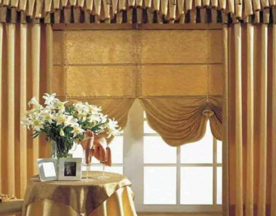 ʮ�󴰺�����Ʒ�����а����~��ˮ������Ħ���˴������Ђ��Ի�