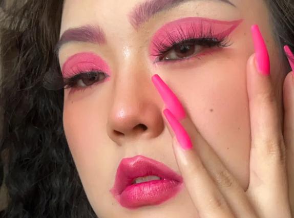 卸妝油和卸妝水哪個好?適合自己的才最重要 卸妝油和卸妝水哪個好?適合自己的才最重要