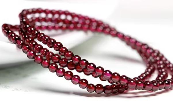 һ��ʯ��ʯ�����w��� Ů�˴�ʯ��ʯ�p��(sh��)�ÆΔ�(sh��)��