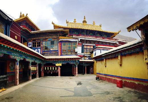 中國十大藏傳佛教寺院,布達拉宮歷史悠久、扎什倫布寺文化底蘊深厚 中國十大藏傳佛教寺院,布達拉宮歷史悠久、扎什倫布寺文化底蘊深厚