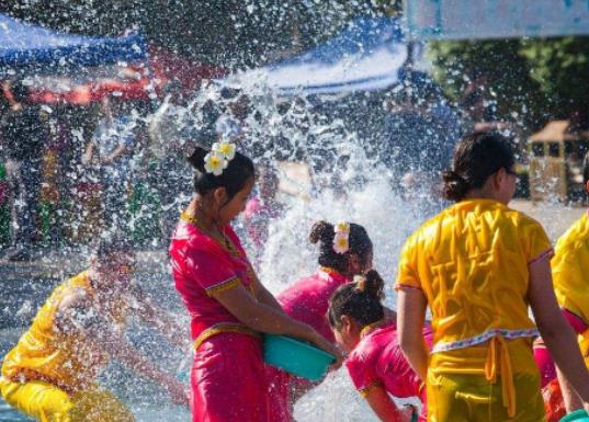 潑水節(jié)放假2024年放幾天假?2024年潑水節(jié)是哪一天西雙版納 潑水節(jié)放假2024年放幾天假?2024年潑水節(jié)是哪一天西雙版納