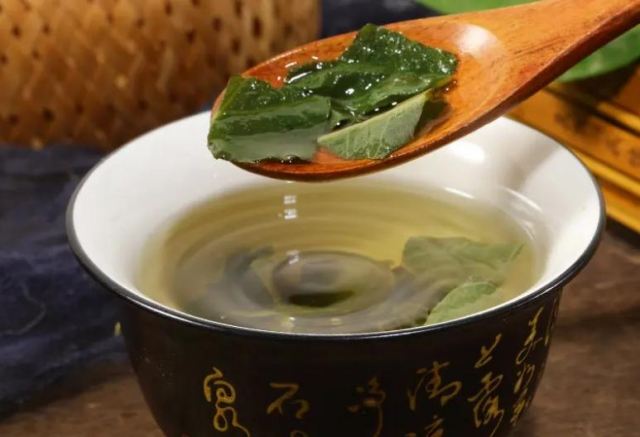 新鮮荷葉怎么處理 荷葉茶怎么做 新鮮荷葉怎么處理 荷葉茶怎么做