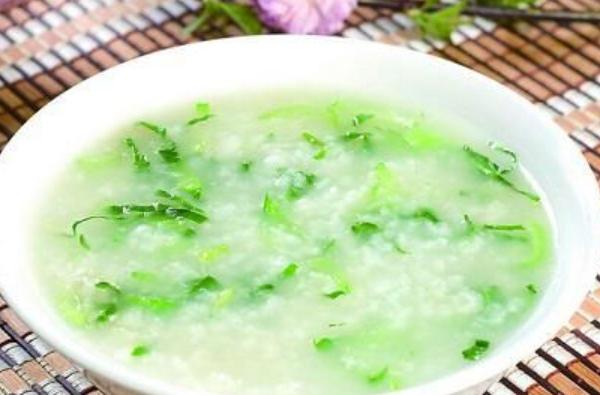 吃荷葉的注意事項 荷葉不能和什么一起吃 吃荷葉的注意事項 荷葉不能和什么一起吃