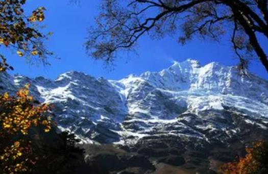 梅里雪山海拔高度是多少米高?6月去梅里雪山注意事項(xiàng) 梅里雪山海拔高度是多少米高?6月去梅里雪山注意事項(xiàng)