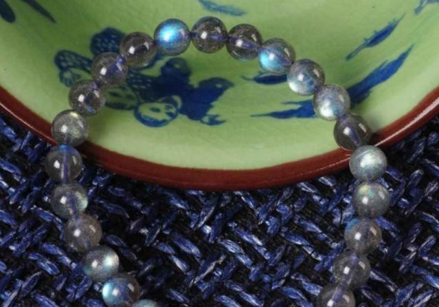 灰月光石一般什么價位 人造月光石和天然月光石 灰月光石一般什么價位 人造月光石和天然月光石