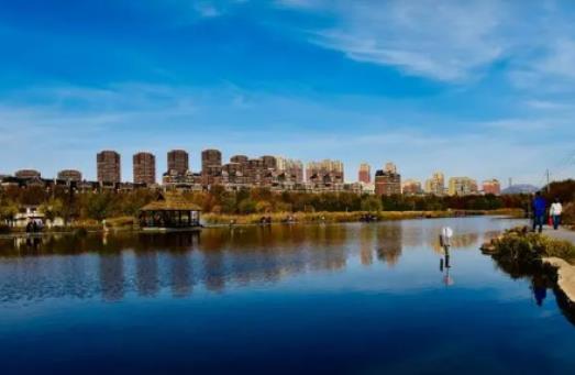 6月份去大連提前多久訂酒店劃算?6月份大連有什么地方好玩 6月份去大連提前多久訂酒店劃算?6月份大連有什么地方好玩