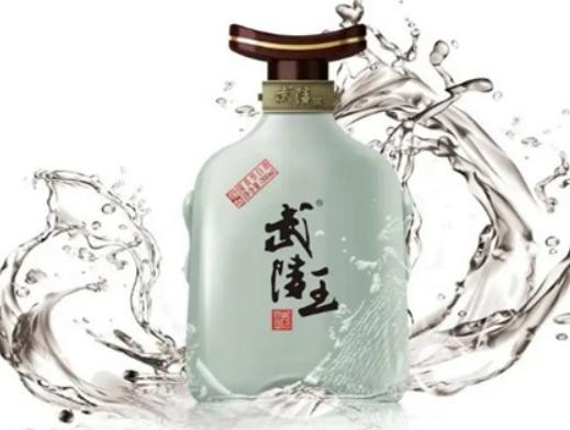 十大醬香型白酒品牌排名,貴州茅臺酒有價難求、郎酒是白酒典范 十大醬香型白酒品牌排名,貴州茅臺酒有價難求、郎酒是白酒典范