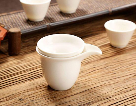 十大日用陶瓷品牌排行榜,RL紅葉陶瓷絢麗多彩、華光陶瓷采用無鉛釉技術 十大日用陶瓷品牌排行榜,RL紅葉陶瓷絢麗多彩、華光陶瓷采用無鉛釉技術