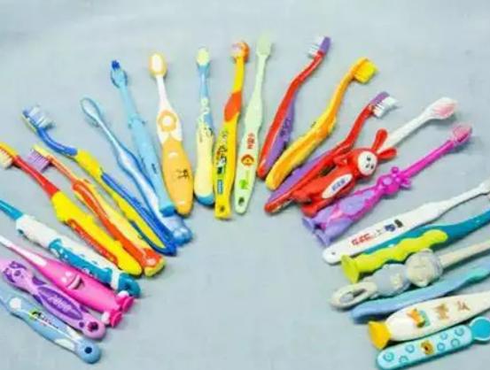 十大兒童牙刷品牌排行榜,獅王兒童牙刷、高露潔兒童牙刷深受消費者好評 十大兒童牙刷品牌排行榜,獅王兒童牙刷、高露潔兒童牙刷深受消費者好評