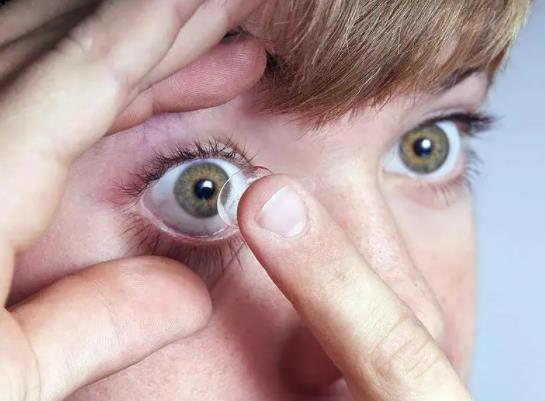 戴OK鏡后必須馬上閉眼嗎?ok鏡驗(yàn)配流程