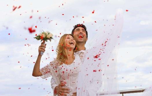 裸婚是什么意思?80后新潮結婚方式 男女對裸婚的態度及看法 裸婚是什么意思?80后新潮結婚方式 男女對裸婚的態度及看法